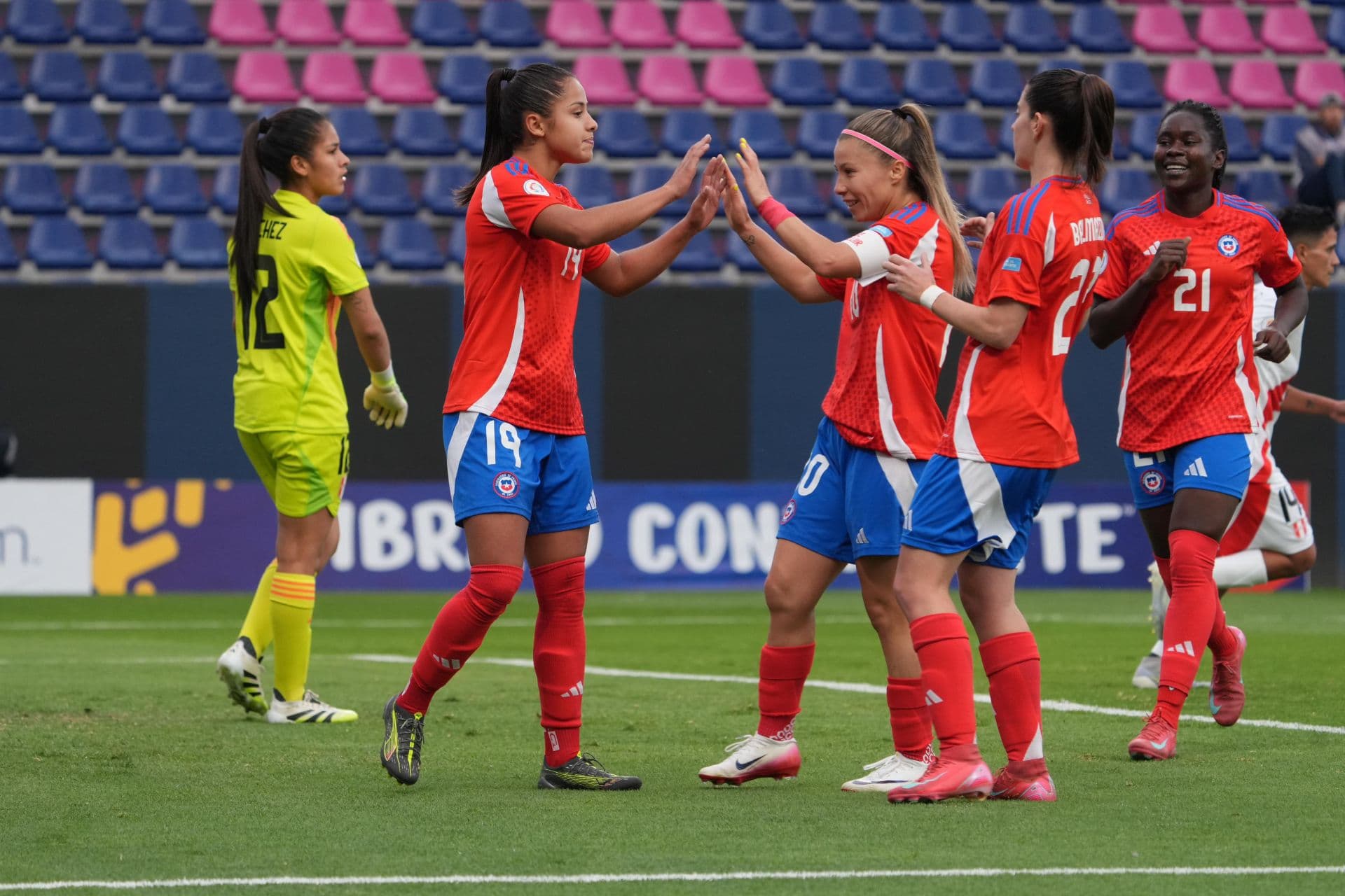 Chile goleia na estreia contra o Peru na CONMEBOL Copa América Feminina 2025™