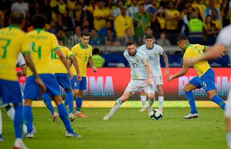 Messi: "Há um futuro e uma importante base"